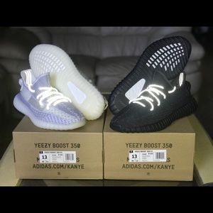 YEEZY BOOST 350 V2 - STATIC PACK